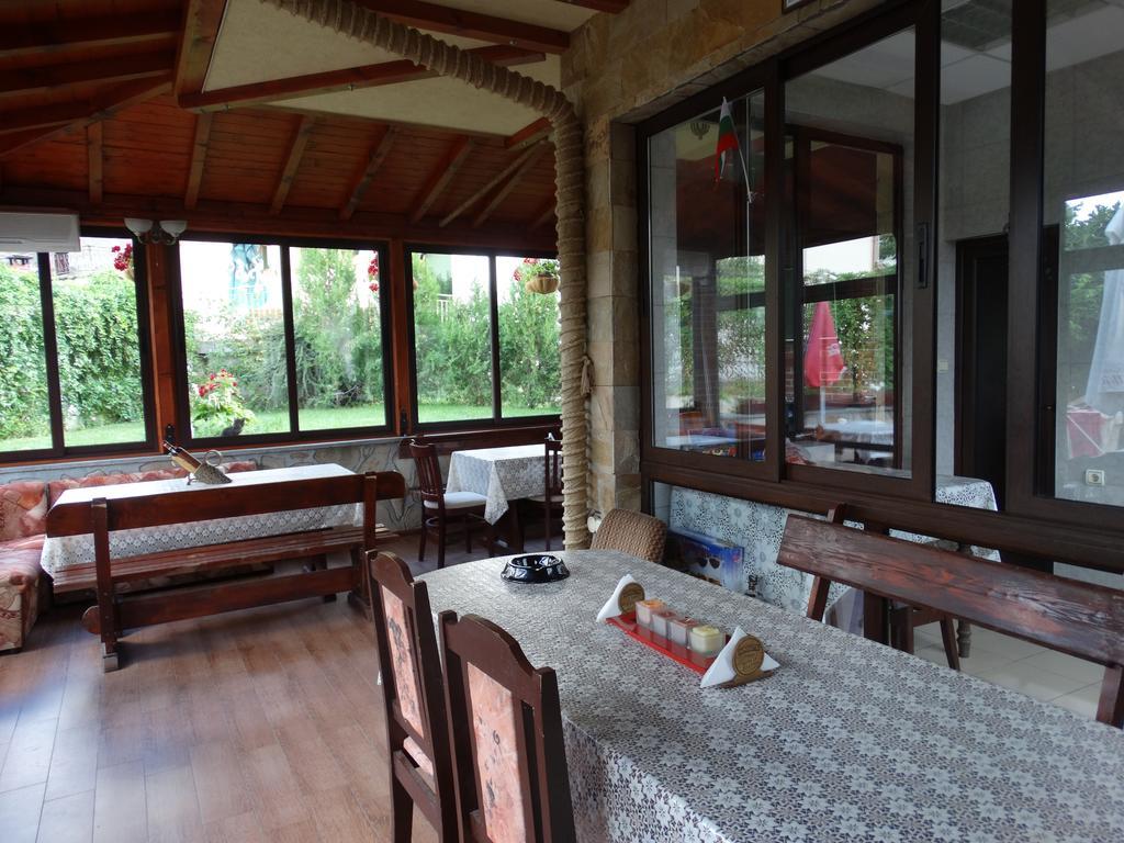 Guest House Ivel 사파레바바냐 외부 사진