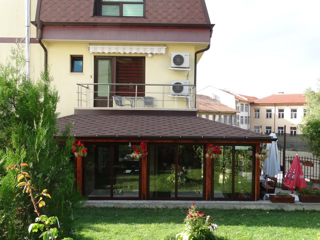 Guest House Ivel 사파레바바냐 외부 사진