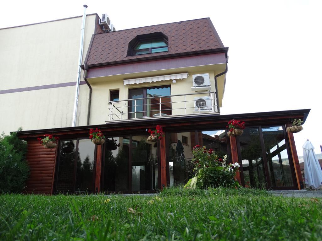 Guest House Ivel 사파레바바냐 외부 사진
